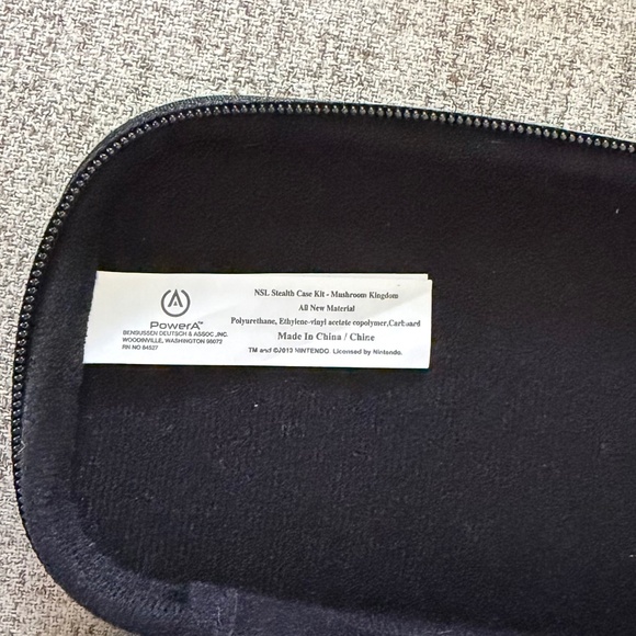 Super Mario Stealth Case for Nintendo Switch Lite Mario Mushroom Kingdom Power - Picture 5 of 6